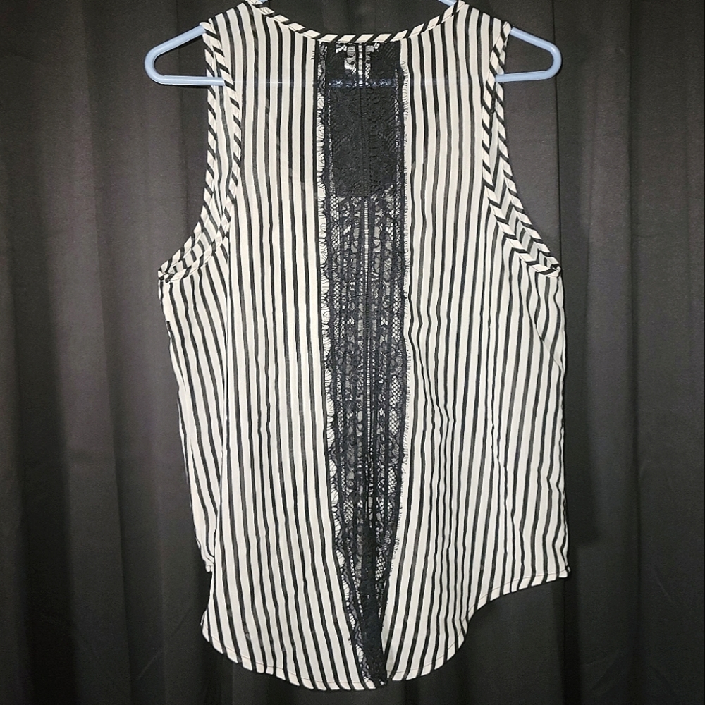 Dizzire Large Stripe Back Lace Cutout Sleeveless Top Polyester